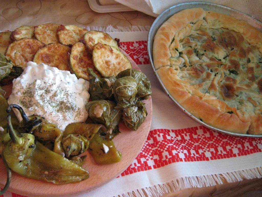 Risto'S Guest House Elshani Екстериор снимка